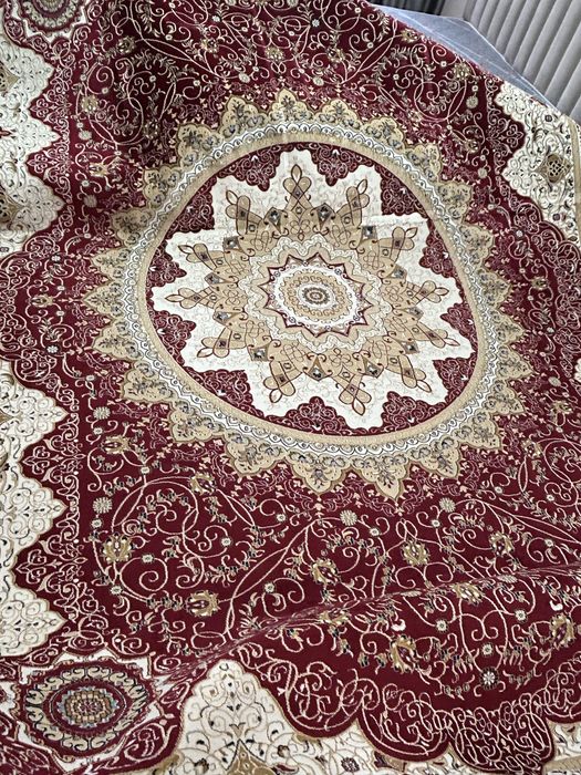 Ковер б/у,чистый 3 на 4