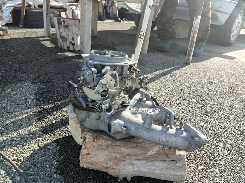 Продам коллектор на мерс 102 двигатель