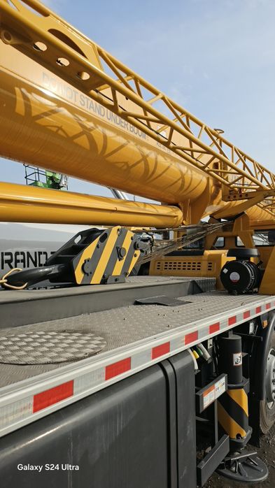 Avtokran XCMG 50-tonna 2025 Nalicha