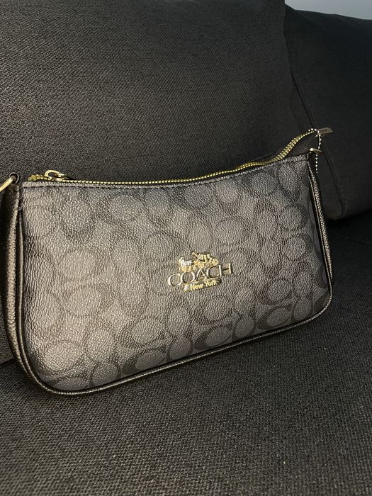 Нови чанти COACH