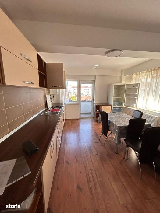 De inchiriat Apartament 2 camere, zona Centru.