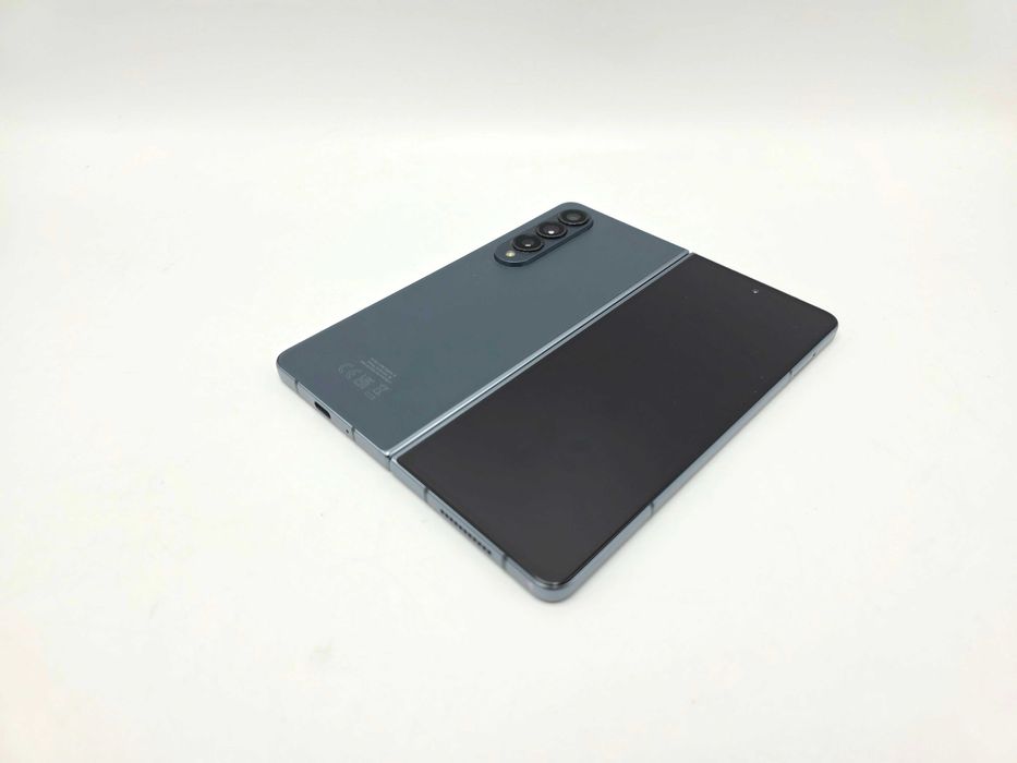 Samsung Fold4 Black 256GB 12GB Ram DualSim Neverlocked Stare Buna