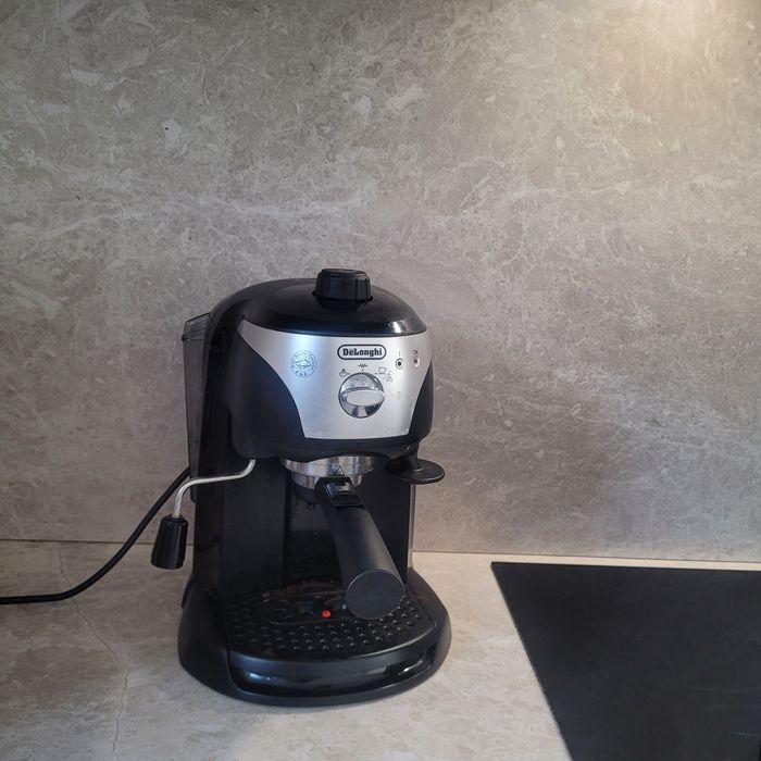 Espressor manual De'Longhi EC221.B, 15 bari, 1 l