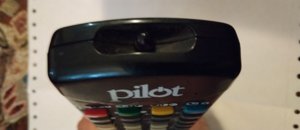 Дистанционни управления за ТВ "ПИЛОТ"и за Goldstar от 1992г