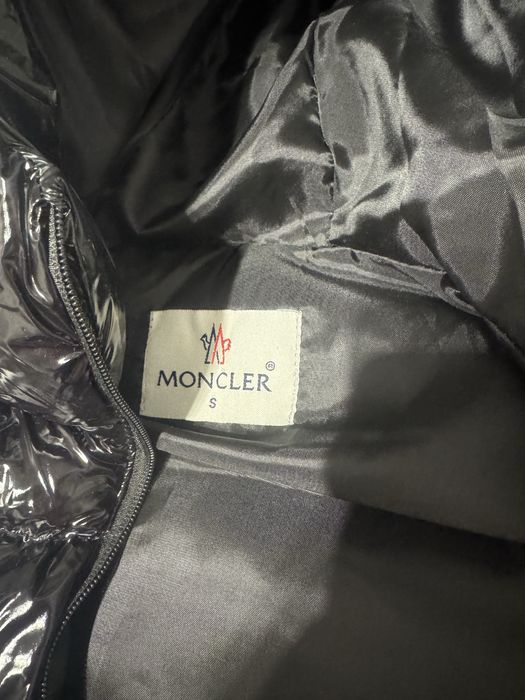 Нов елек Moncler