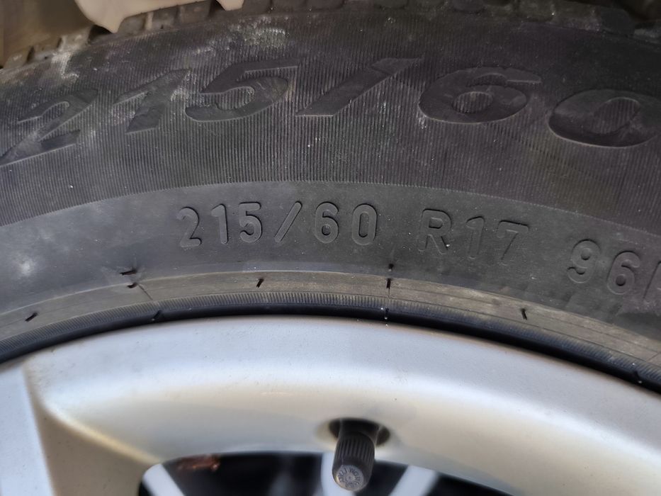 Джанти с гуми оригинални на Ауди r17