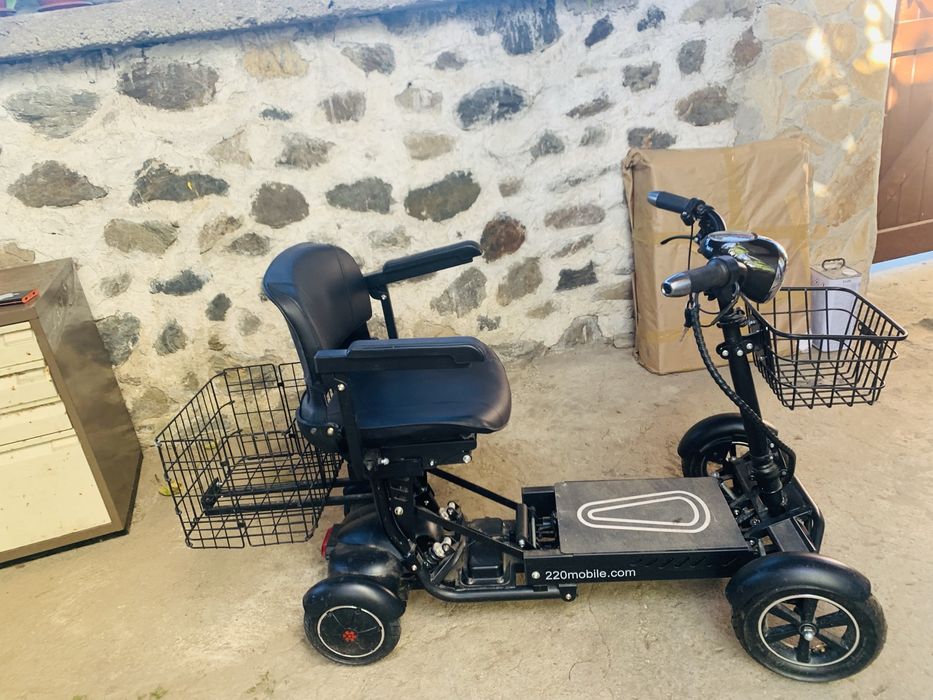 Четириколка за възрастни хора