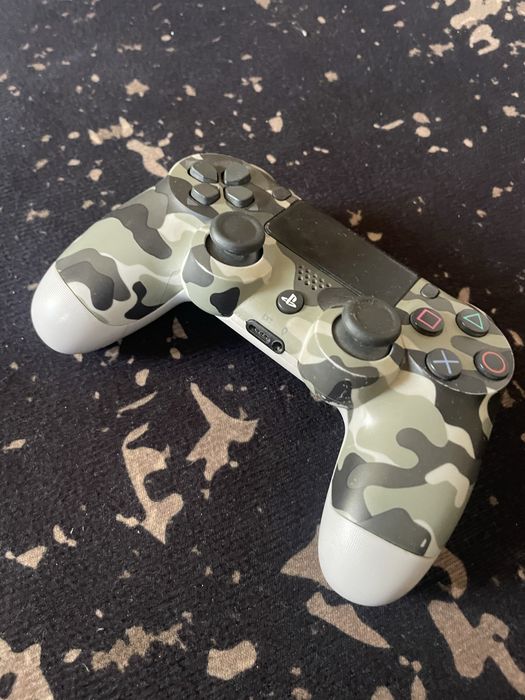 Продам джойстик PlayStation четыре