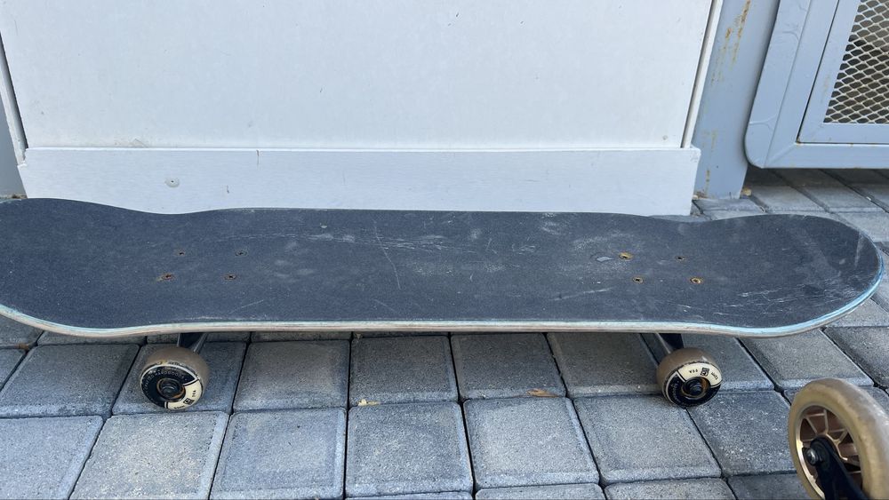 Globe G1 Full On 8" Complete Skateboard