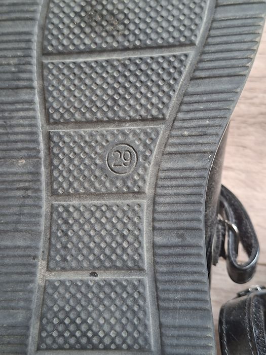 Продам почти новые туфли