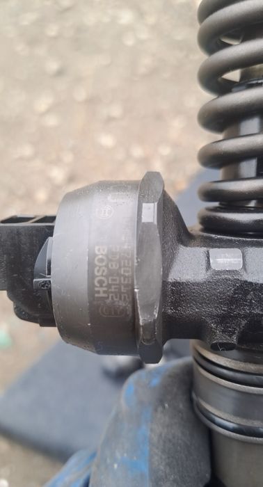 Injectoare passat B6 20 BMP sunati la telefon