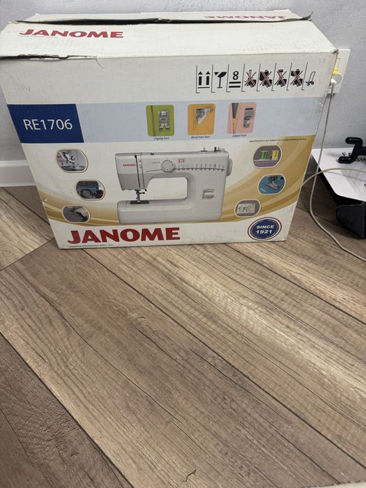 Швейная машина Janome