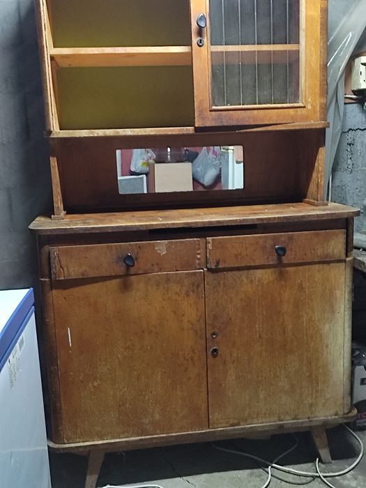 Продам сервант б/у