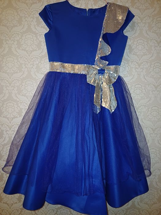 Продам нарядное платье