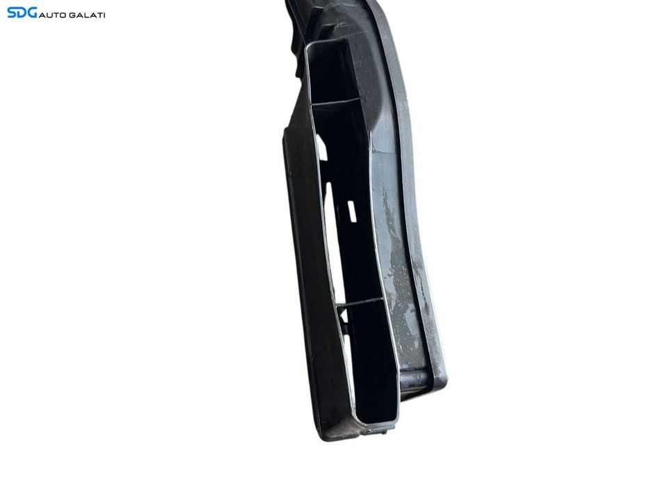 Grila Grilaj Deflector Tub Tubulatura Ghidaj Admisie Aer Audi A3 8V 1.6 2.0 TDI 2013 - 2017 Cod 5Q0129254A 5Q0010851M 5Q0129254B [B4177]