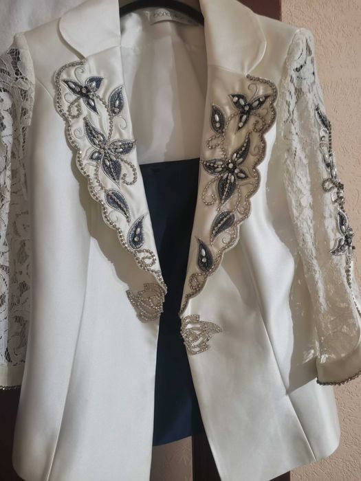 Костюм три части