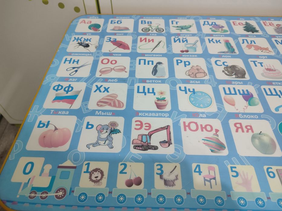 Детский столик и стульчик