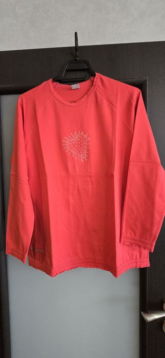 Продавам дамски дрехи на едро