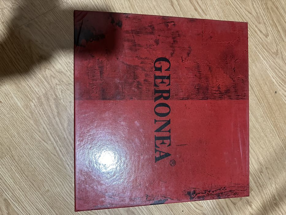 Продаю ботинки замшевые