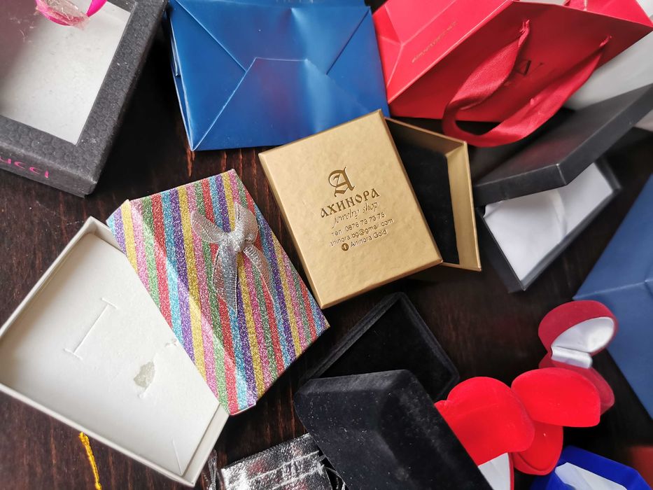 Кутии за бижута и подаръци