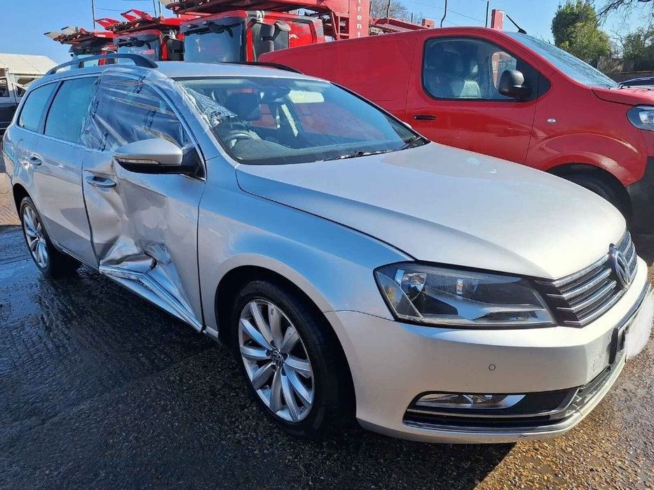 Oglinda dreapta completa Volkswagen Passat B7 2012 VARIANT 2.0 TDI