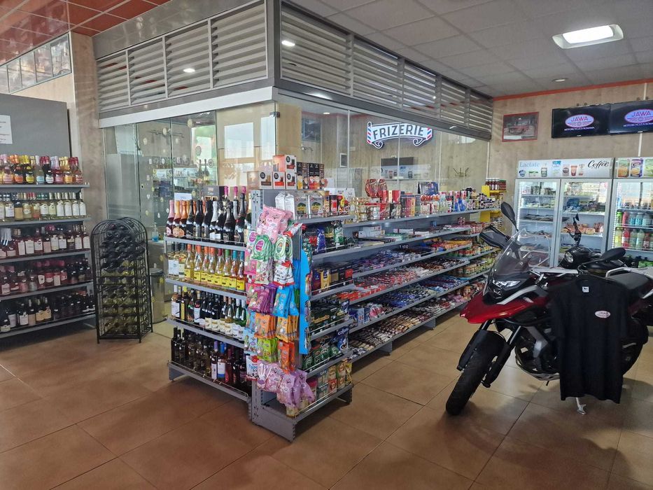 Spatiu frizerie/coafor de inchiriat