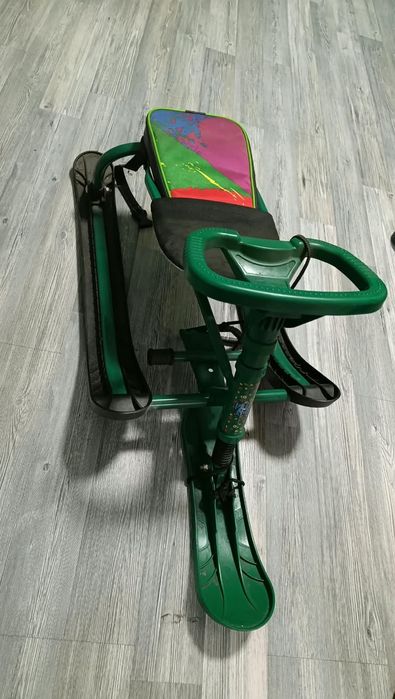 Продам Санки состояние Новое.