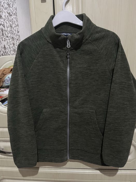 Продам флисовую кофту
