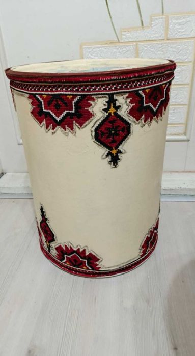 Две помощни масички, цена 40 евро за брой