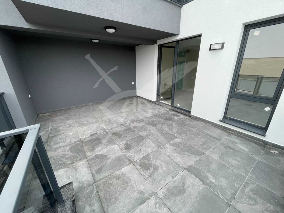 Продава се Тристаен апартамент в Пловдив, Христо Смирненски - 155 кв.м за 1652 €/кв.м - Снимка #7