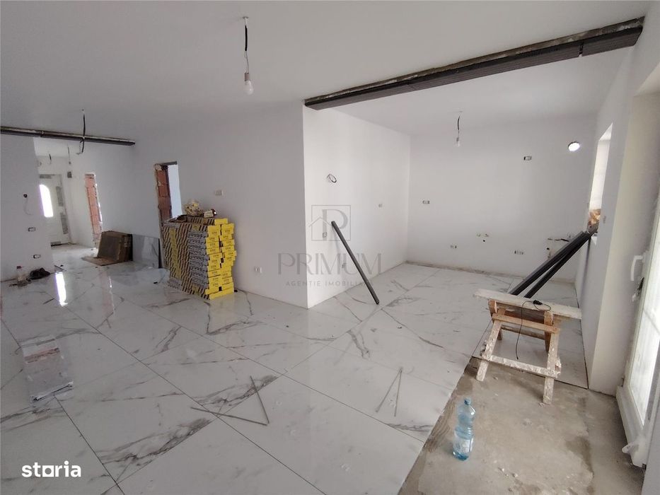 Duplex Pe Parter - Aproape De Centura - 2 Fronturi Stradale