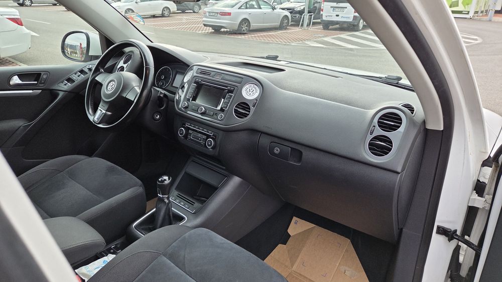 VOLKSWAGEN Tiguan 2012 — imagine 3