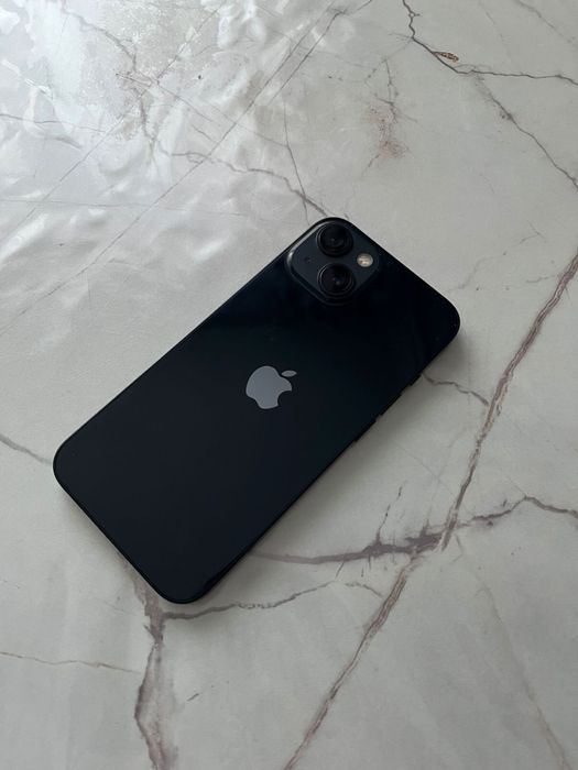 Продам Айфон 13 128 гб