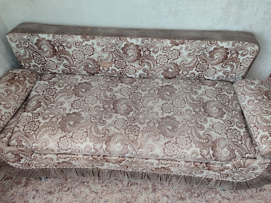 Продам диван в отличном состоянии