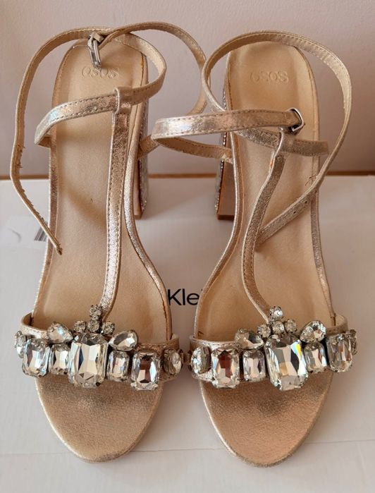 ASOS Луксозни дамски златисти сандали с камъни