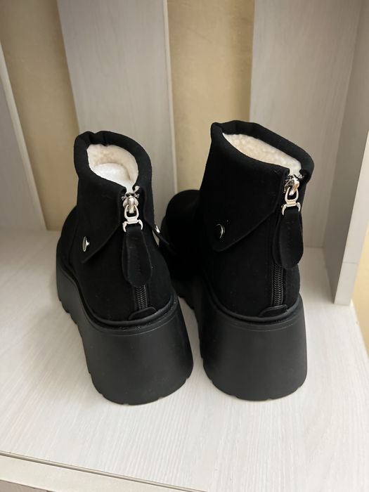 Угги зимний черный новый