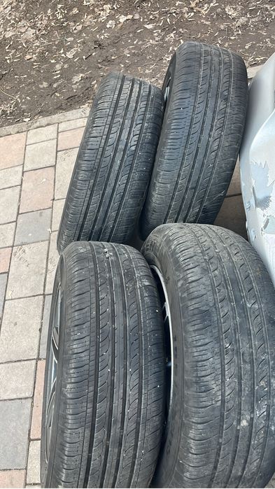 Резина летняя 195/65/15