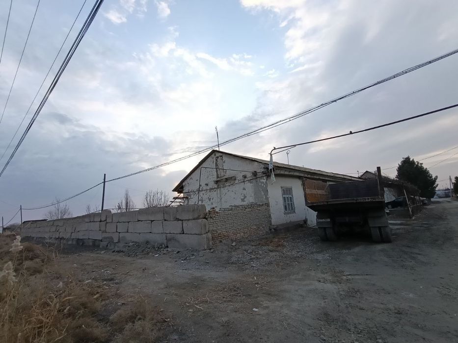 Uy sotiladi xolati yaxshi