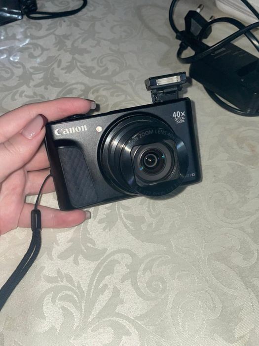 Камера Canon sx-740HS