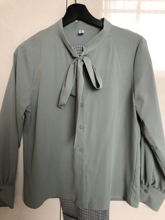 Тройка, костюм