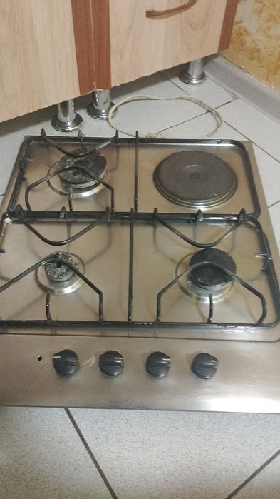 Газ плита..Кухонный гарнитурга