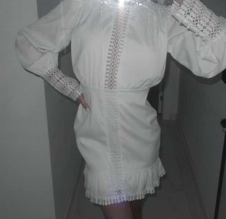 Бяла дамска рокля