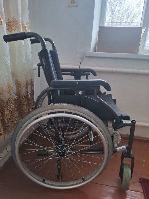 Инвалидная коляска