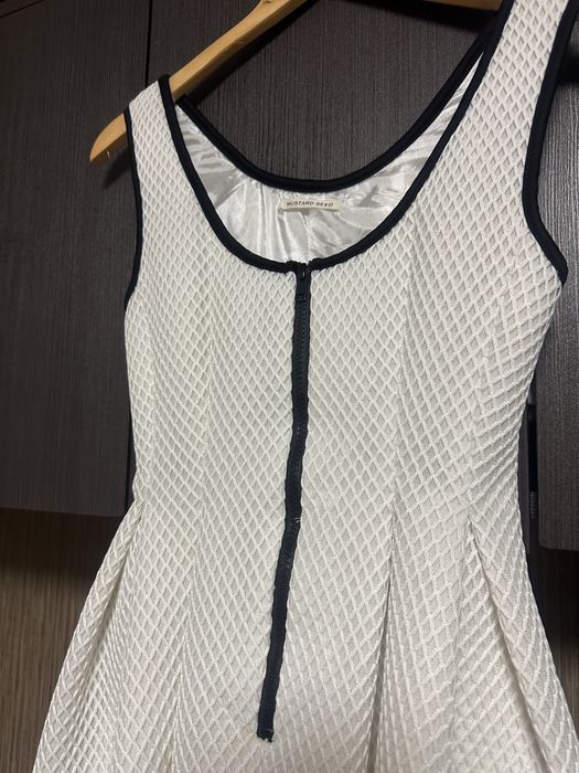 Стильное летнее платье.