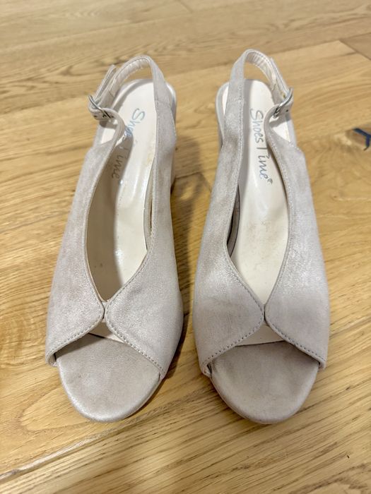 Sandale bej, piele intoarsa, 39