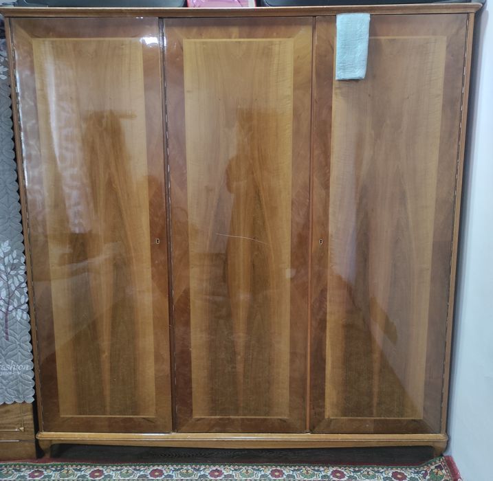 Продам не дорого спальни гарнитур