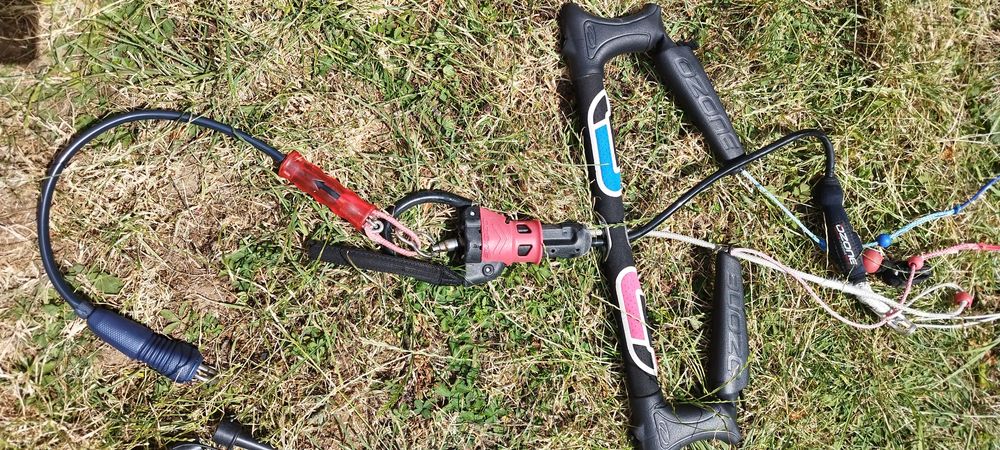 Детски кайт Ozone Uno 4 с бар.