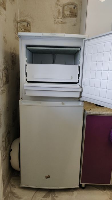 Продаётся  Холодильник