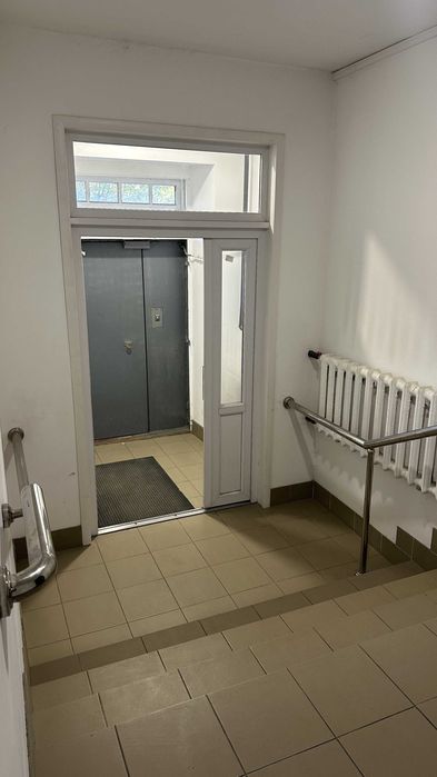 Продам 3-комн квартиру р- н УЮТ