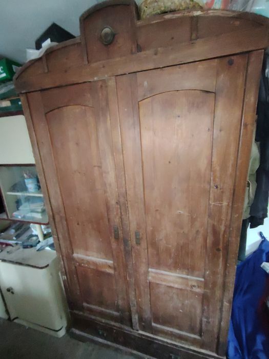 Dulap vechi pentru reconditionat